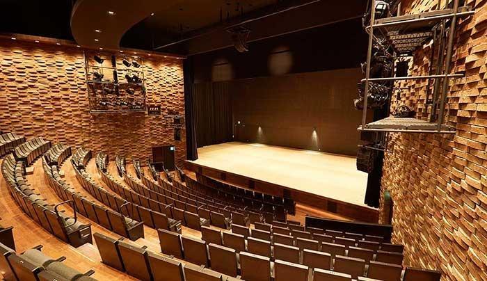 枚方市総合芸術文化センター 小ホール